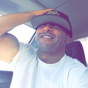 Meet your Posher, Santos